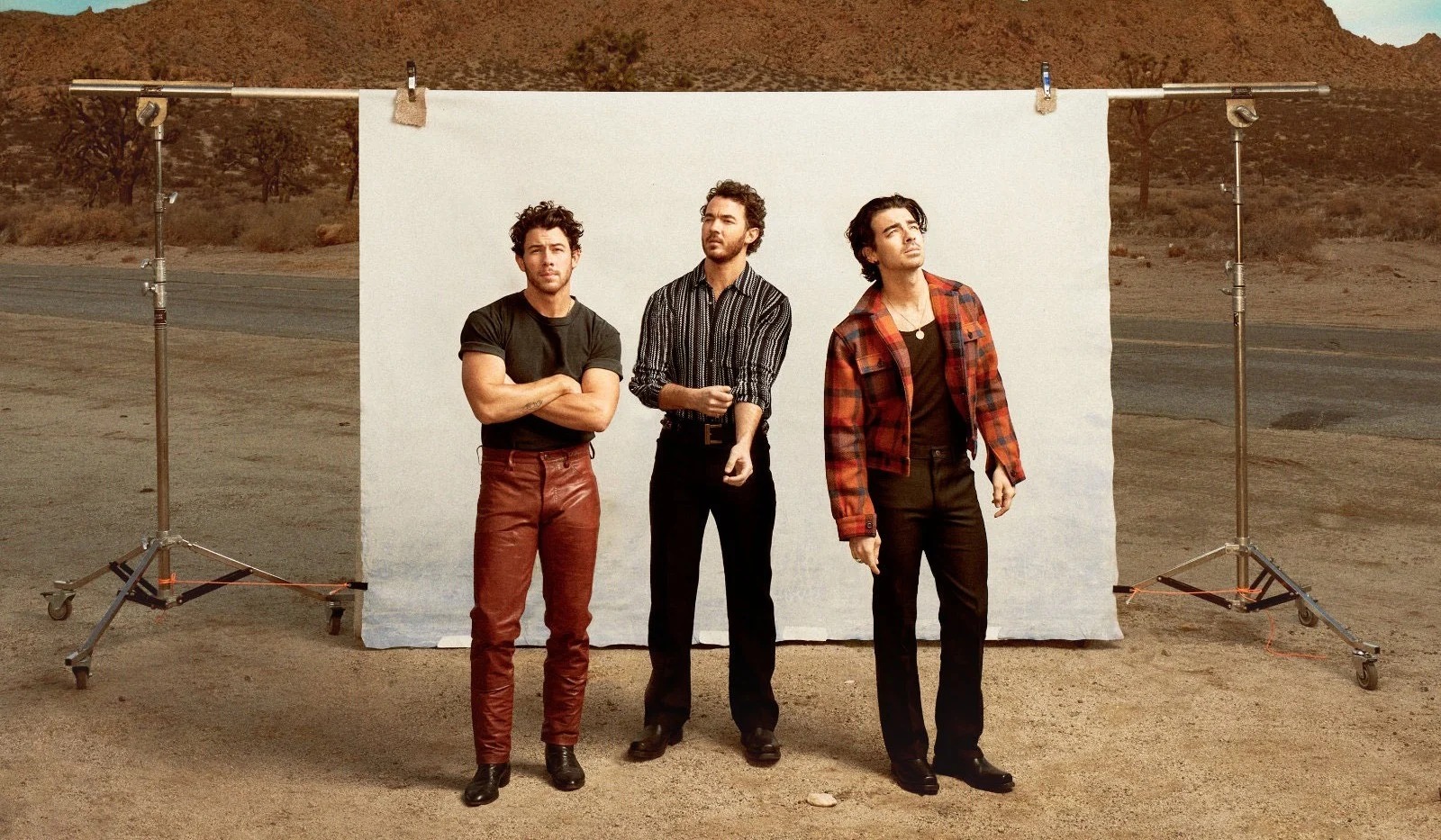JONAS BROTHERS